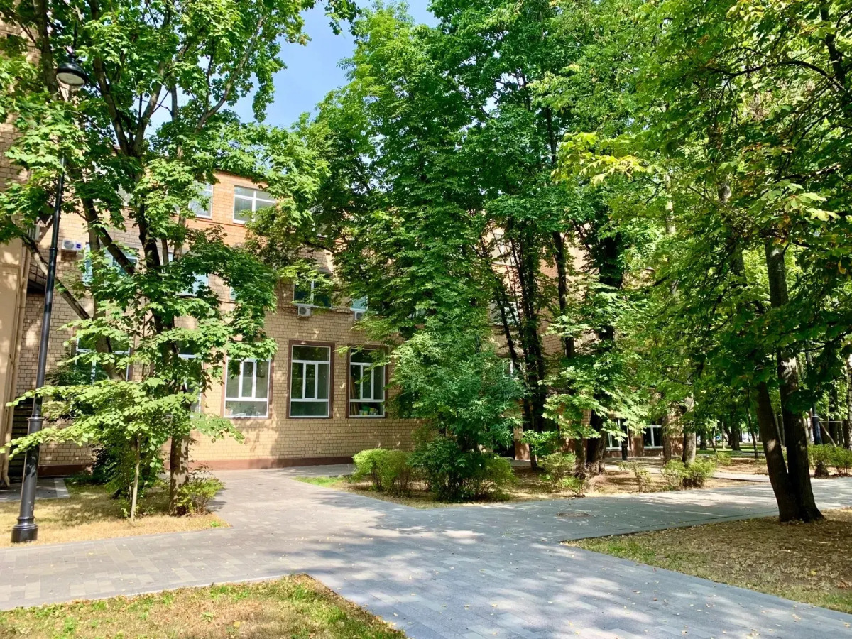 Апартаменты Двухуровневая студия с двумя санузлами в парке