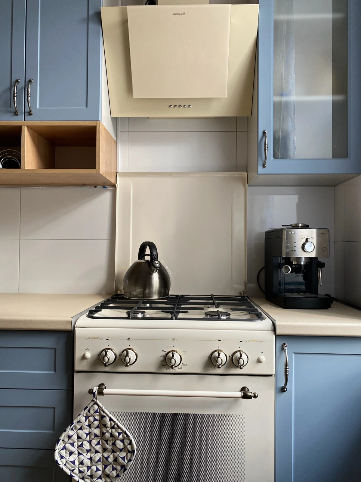 Трехкомантная квартира у летнего сада в Мозаичном дворе