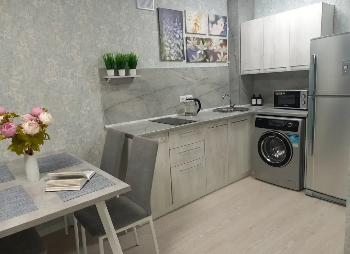 Апартаменты Монтана до 4 Чел на Возрождения 51 Пятница Сеть Посуточных Квартир