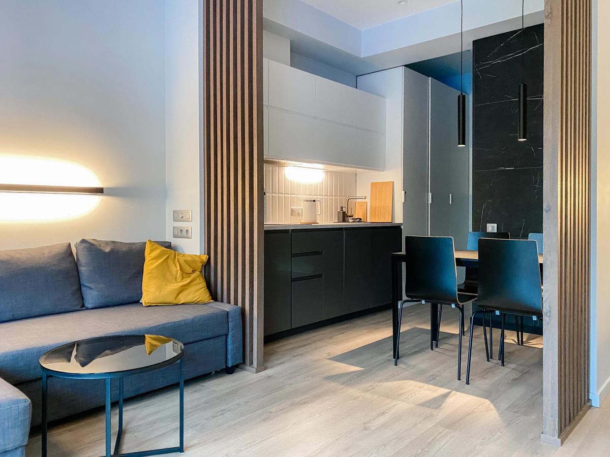 Студия с террасой с панорамным видом на горы