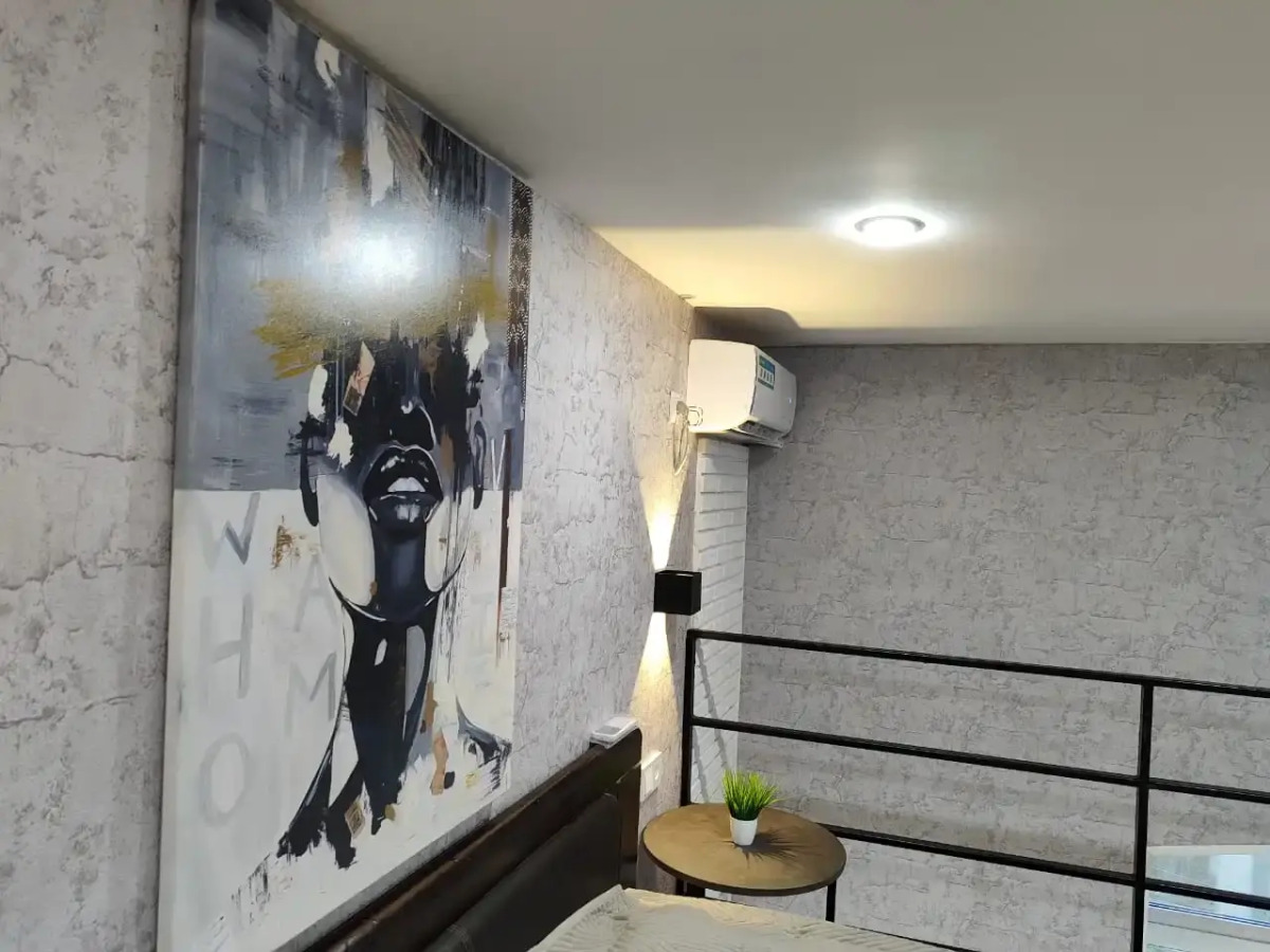 Апартаменты 2х уровневая квартира в стиле Лофт в центре города