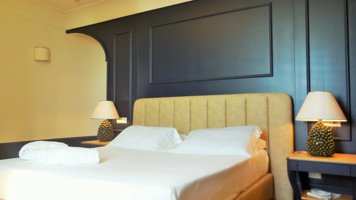 Отель MARECHIARO