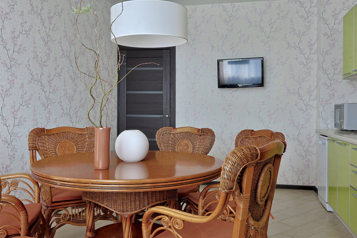 Квартира Комфортное Жилье в Центре Города с Видом на Реку Булак