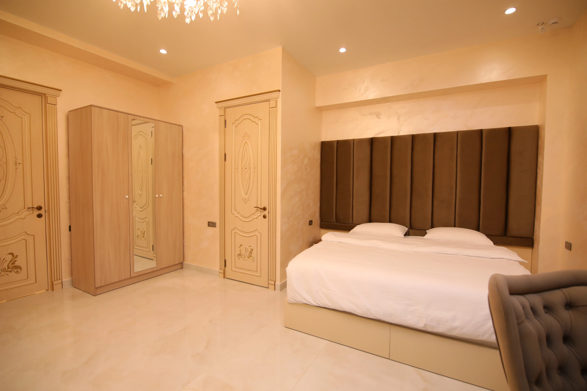 Отель Louvre Home