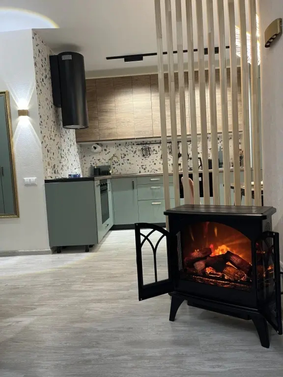 Улучшенные апартаменты Баттерфляй с камином в центре города