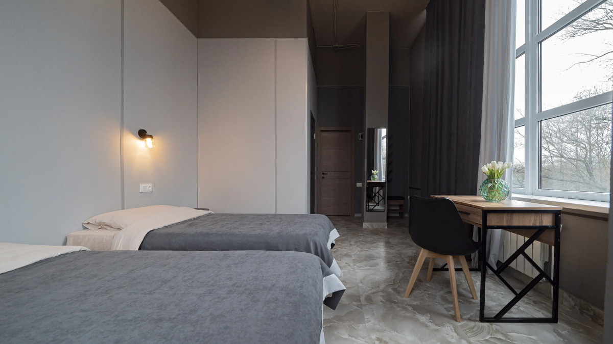 Отель Артман