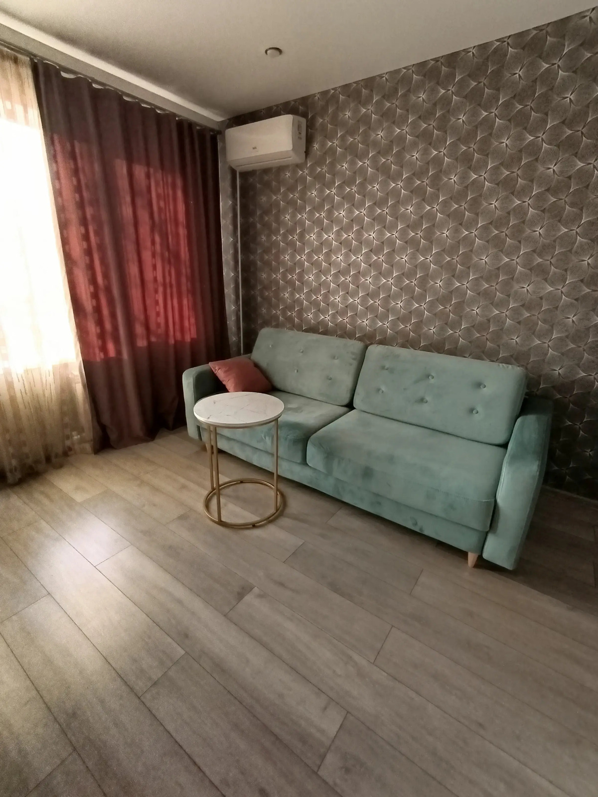 Квартира Двухкомнатная с двумя лоджиями