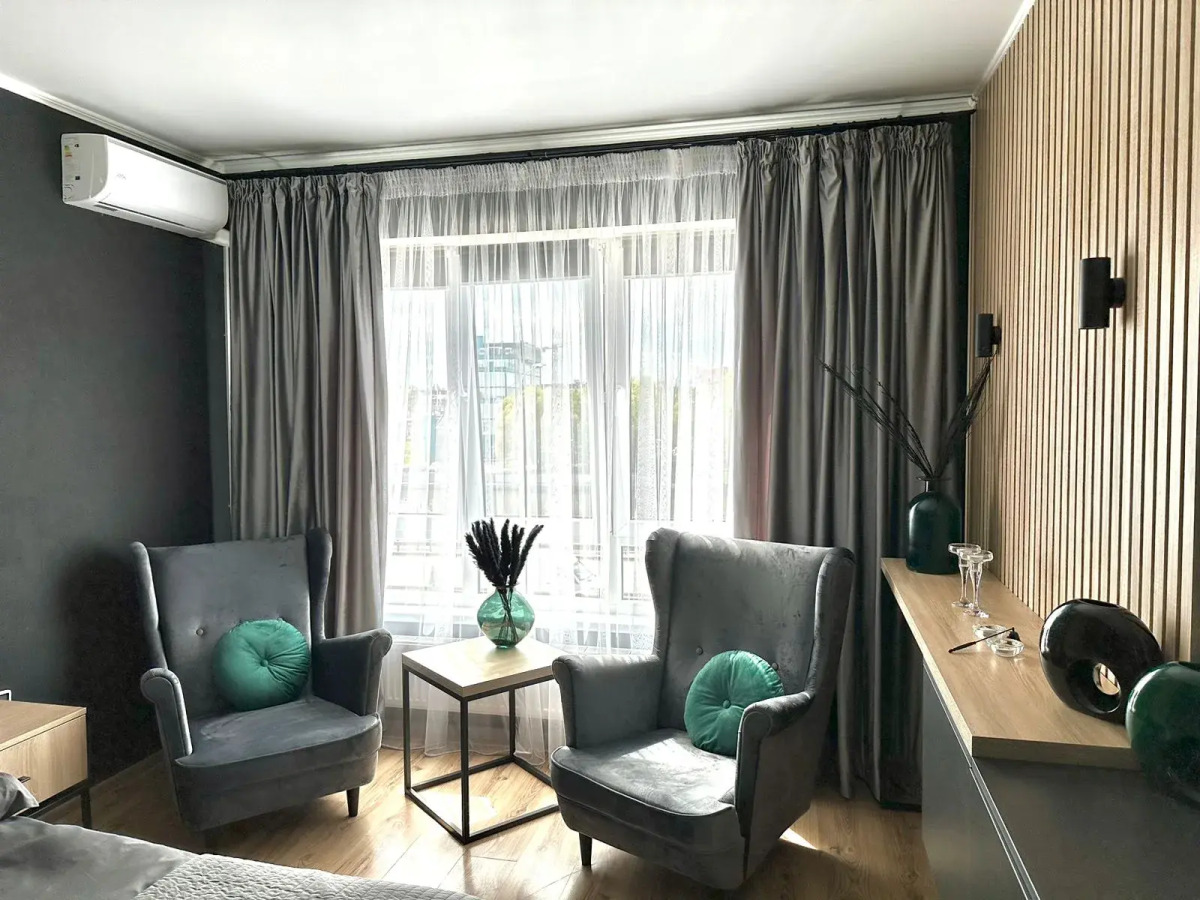 Квартира класса комфорт плюс с видом на реку в центре Рыбной деревни, остров Канта