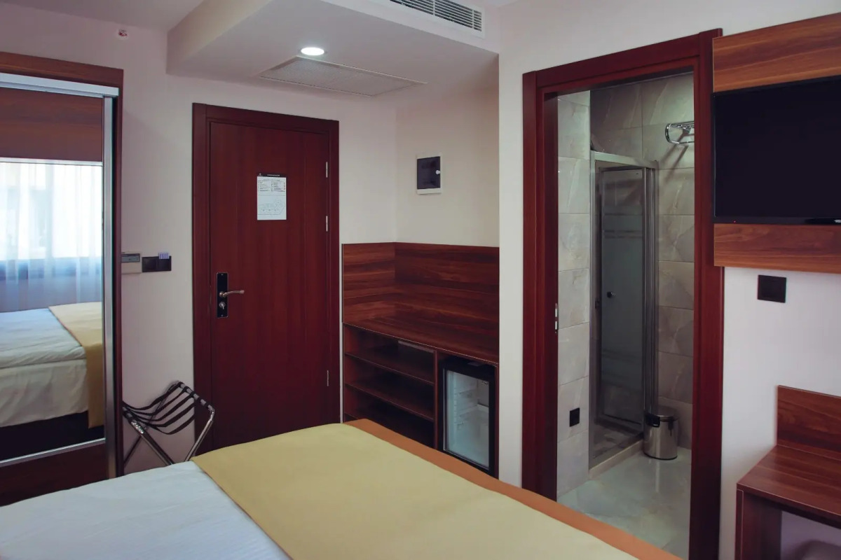 Отель Paris Prestige Izmir