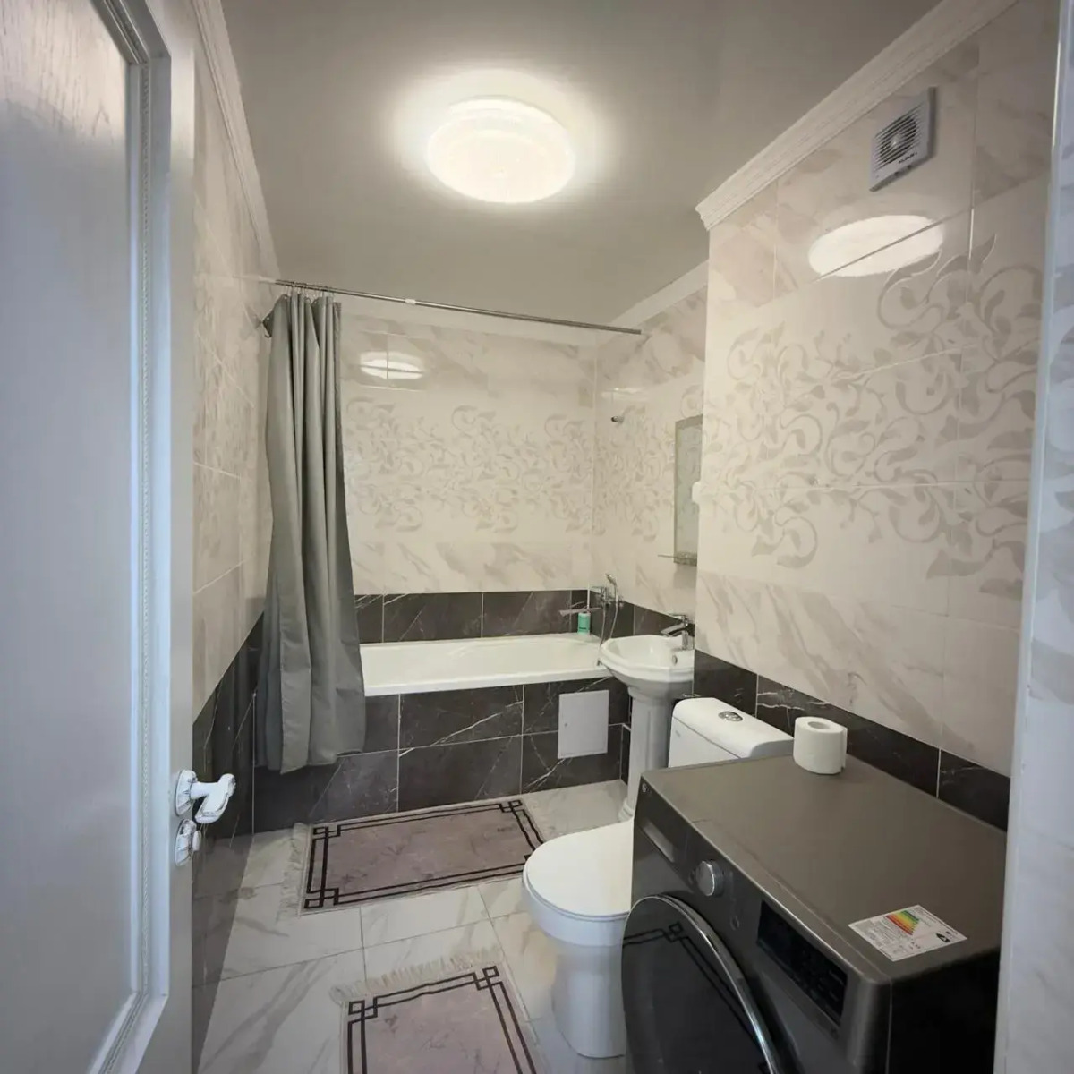 Апартаменты 2 на проспекте Кунаева 7