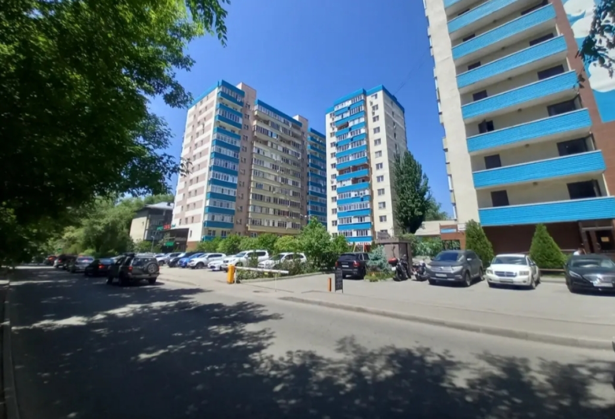 Двухкомнатная Квартира в Центре с Видом на Город и на Горы