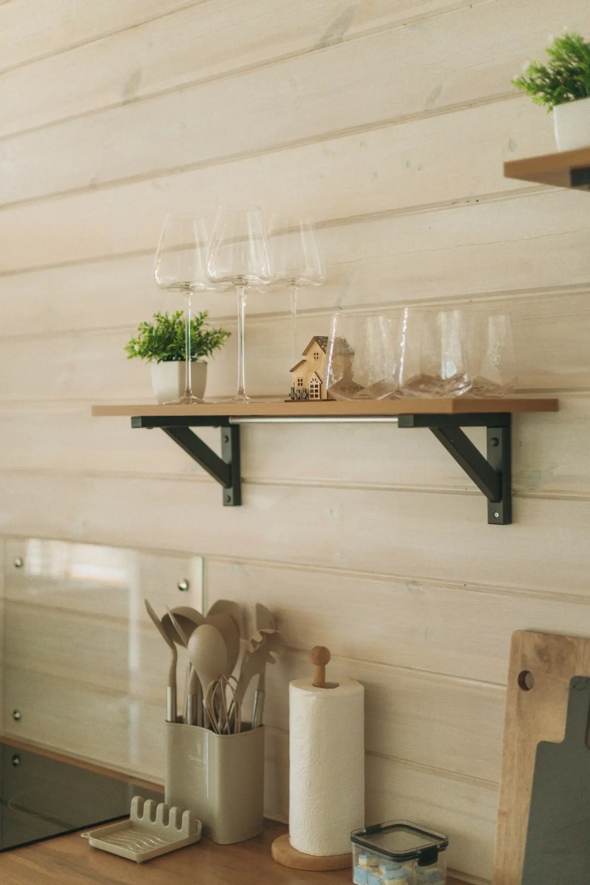 Частный дом с баней и чаном у воды и леса