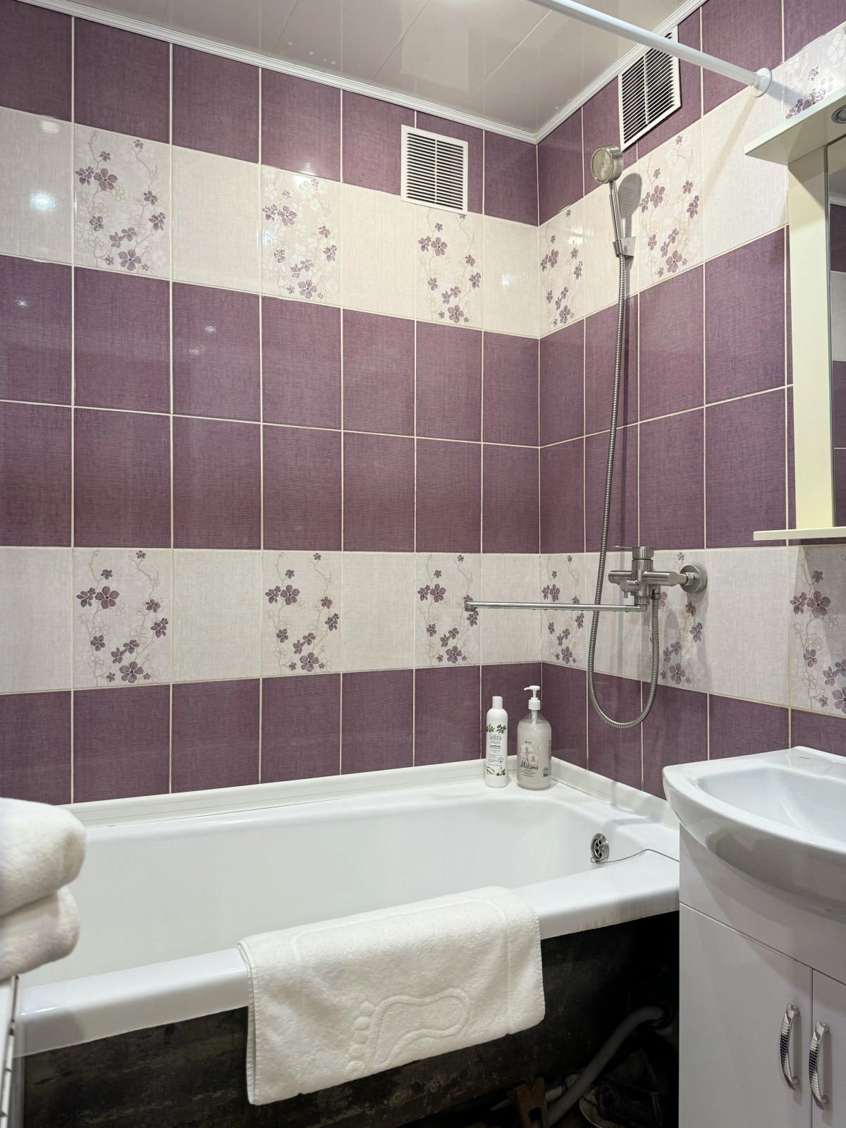 Апартаменты 3-комнатные | Газпром | GoodNight Aparts