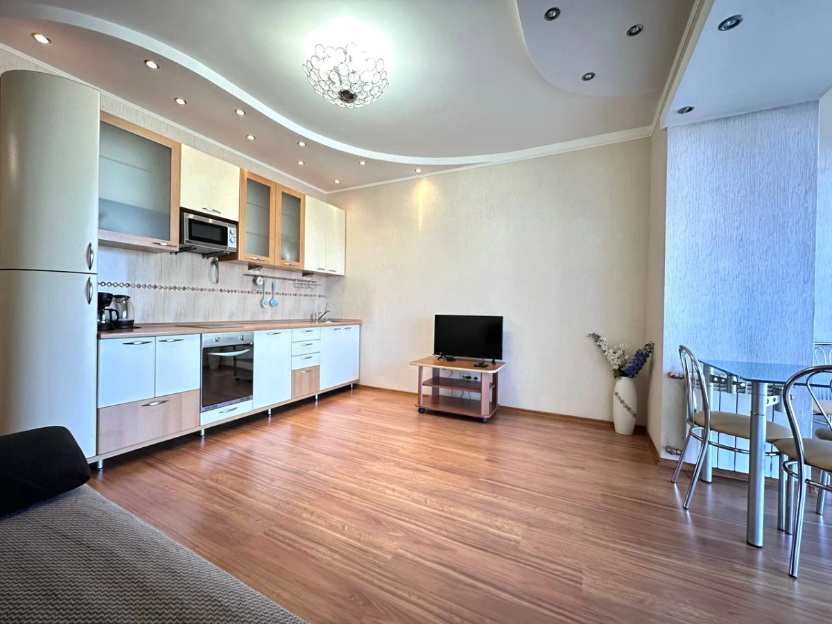 Квартира двухкомнатная на Молодежном рядом с Ледовой Ареной