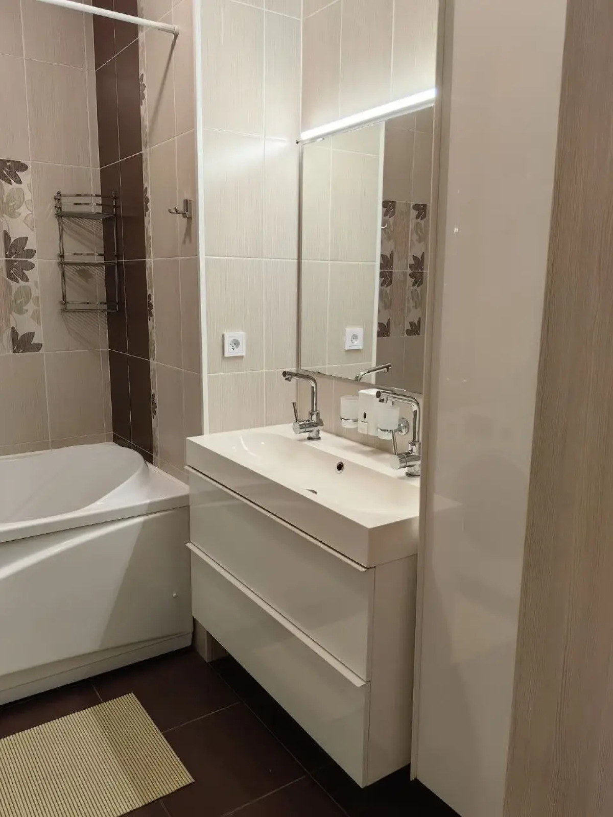 Квартира Krasroom с 3 комнатами в ЖК Параллели