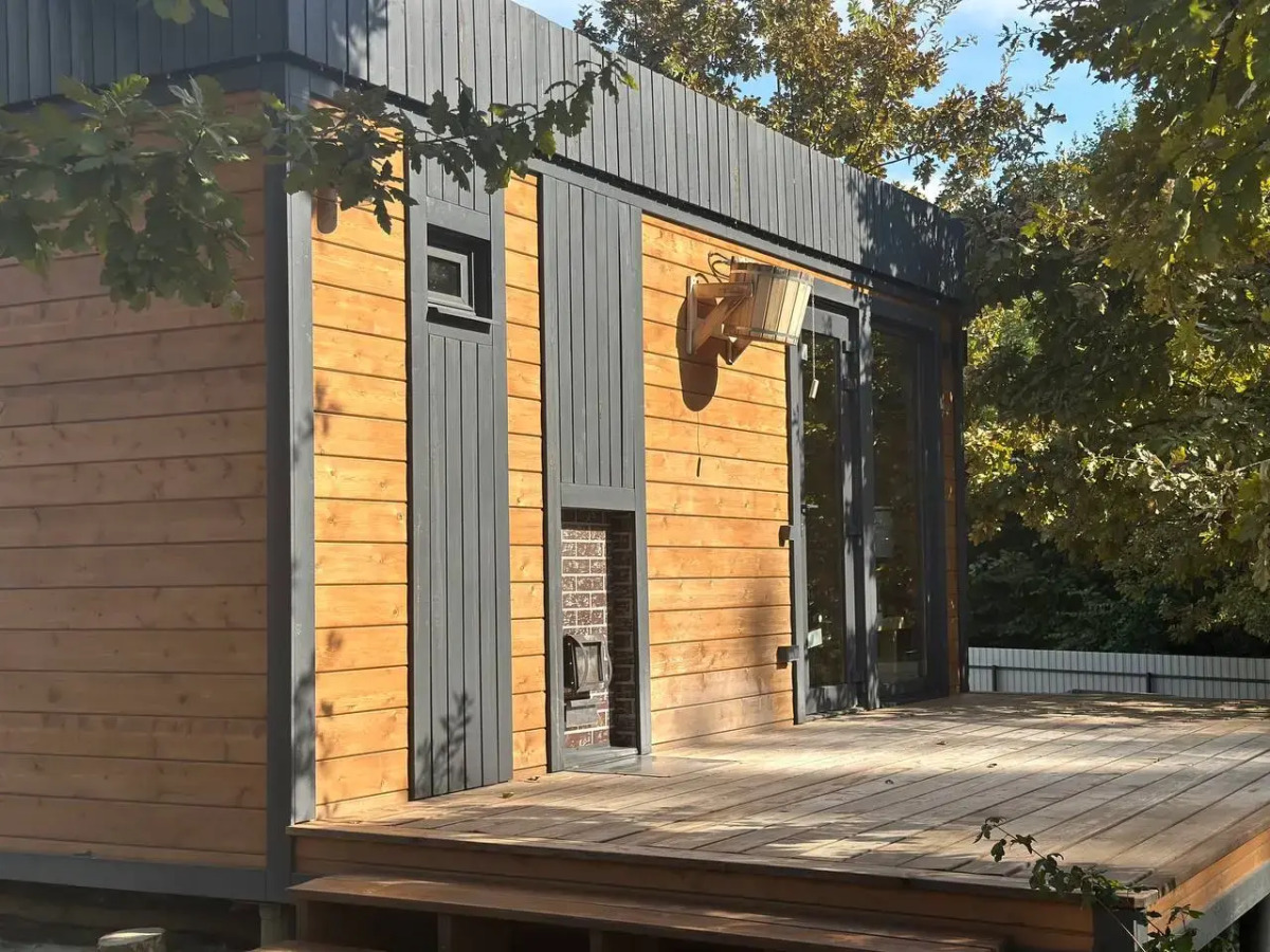 Частный дом Загородный комплекс на берегу реки с баней 1