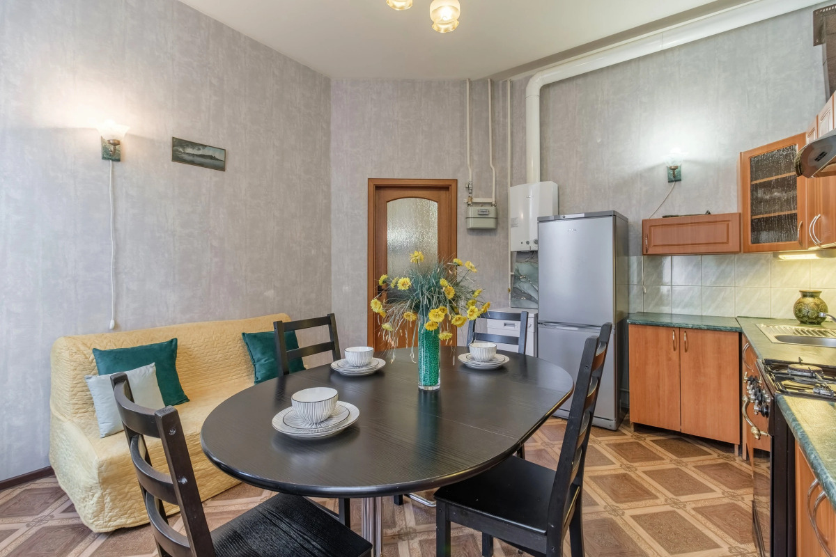 Апартаменты Видовые у Казанского собора 2 спальни 2 сан.узла 12 гостей