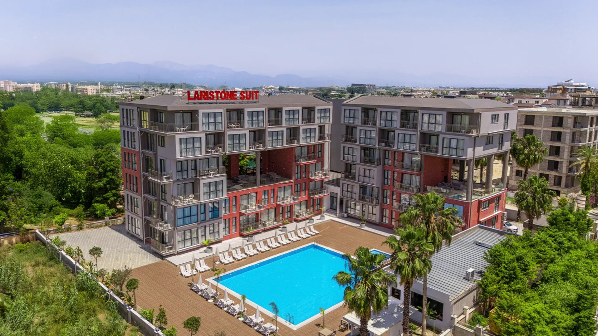 Laristone Suite Spa Hotel