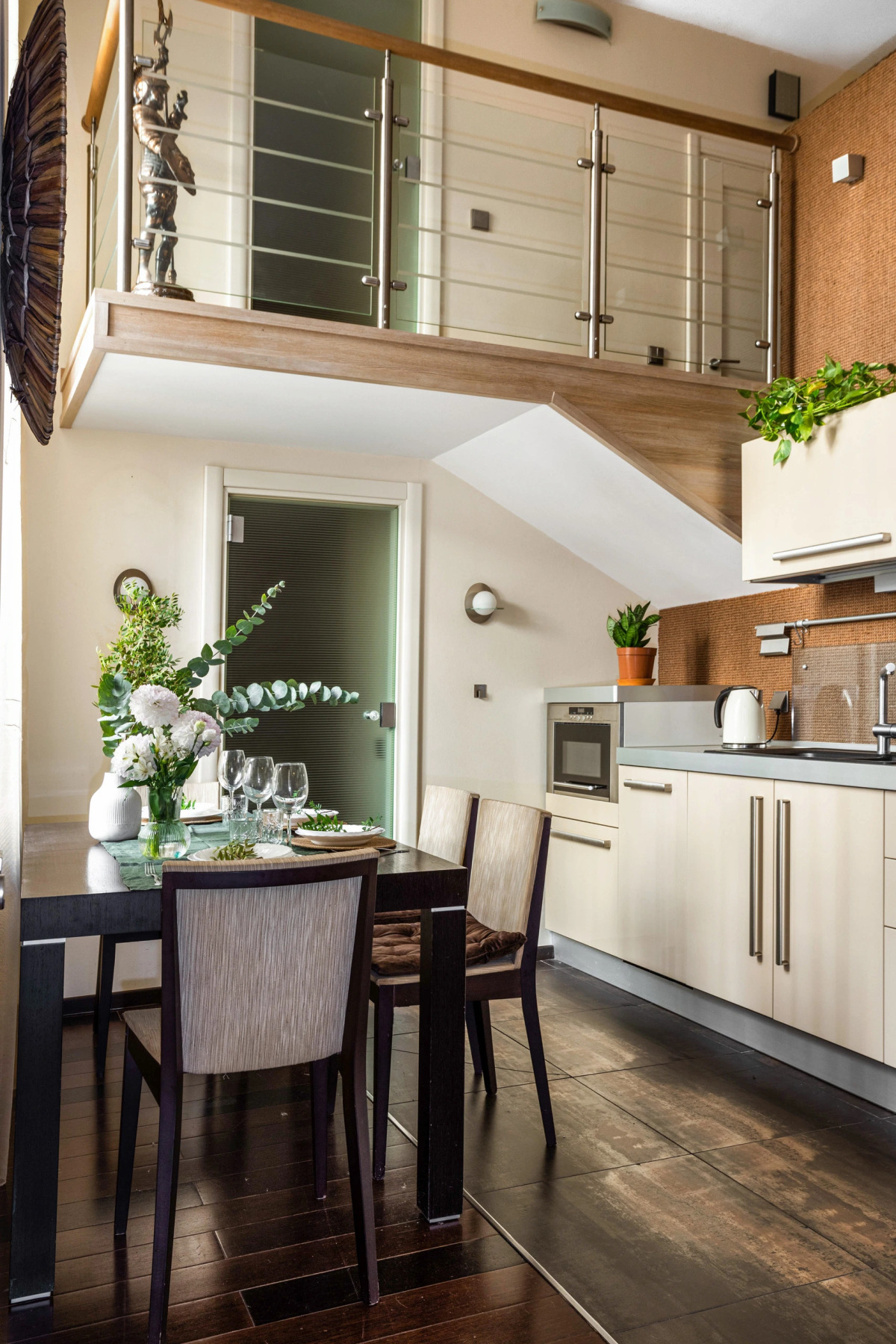 Апартаменты MyhomeYourhome на Таврической 11