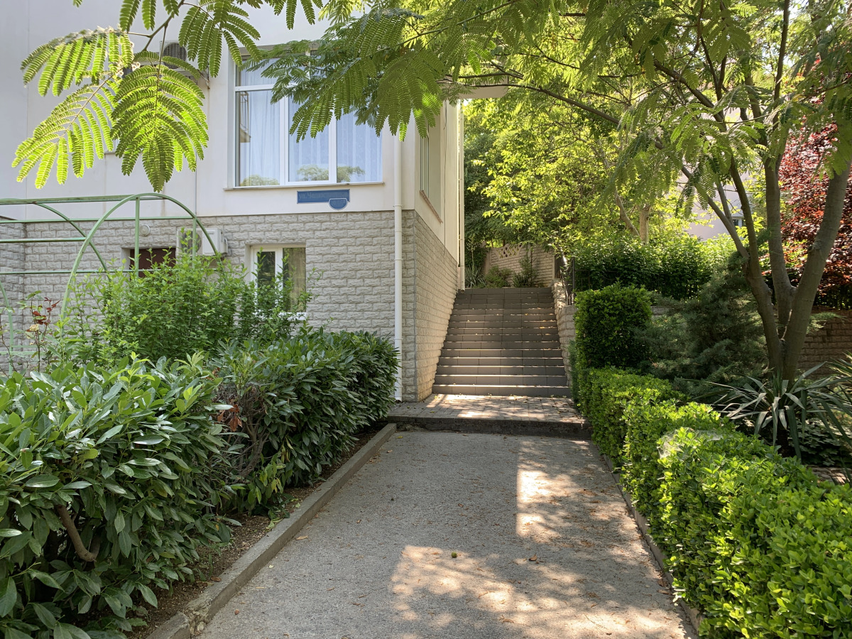 Отель Амалия