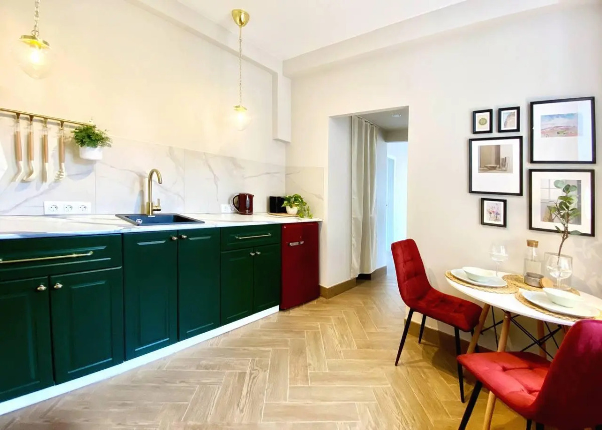 Апартаменты Сталинка на пешеходной улице