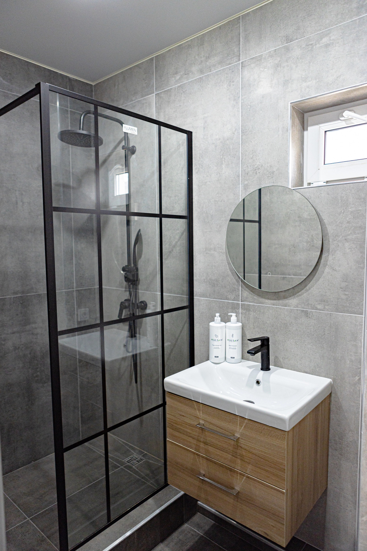 River House Apartments