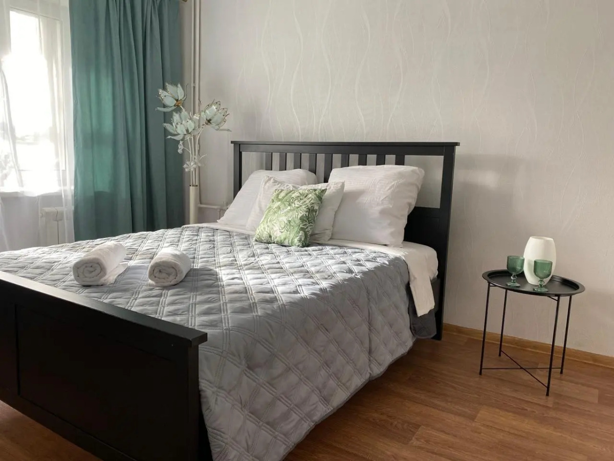 Апартаменты Уютные двухкомнатные на Квартале