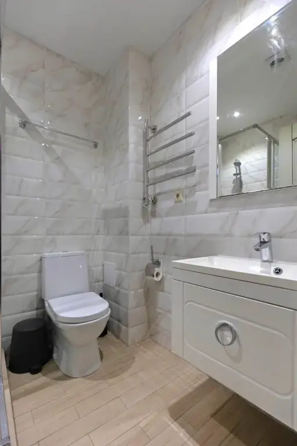 Частный Дом напротив казино с личной парковкой