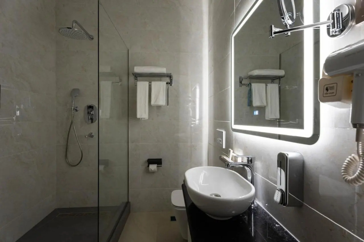 Отель Kiropol Airport Hotel