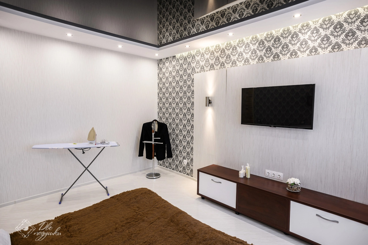 Апартаменты Однокомнатные на Дуки, 11 этаж, Мишки