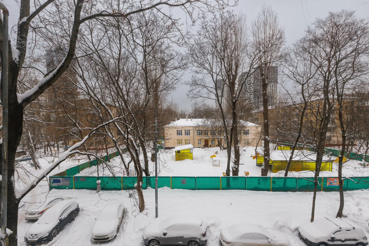 Трехкомнатная квартира рядом НМИЦ имени Рыжих