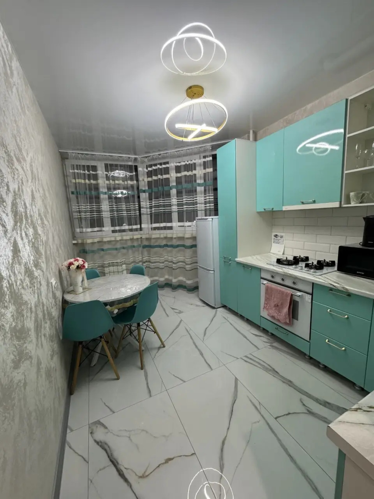 Квартира в новостройке с видом на гору Змейка