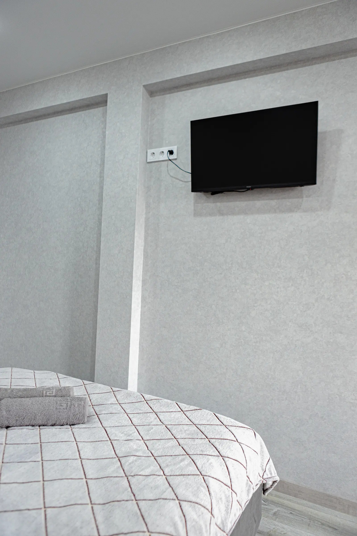 River House Apartments