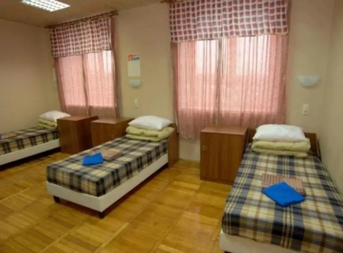 Гостиница В Городе N