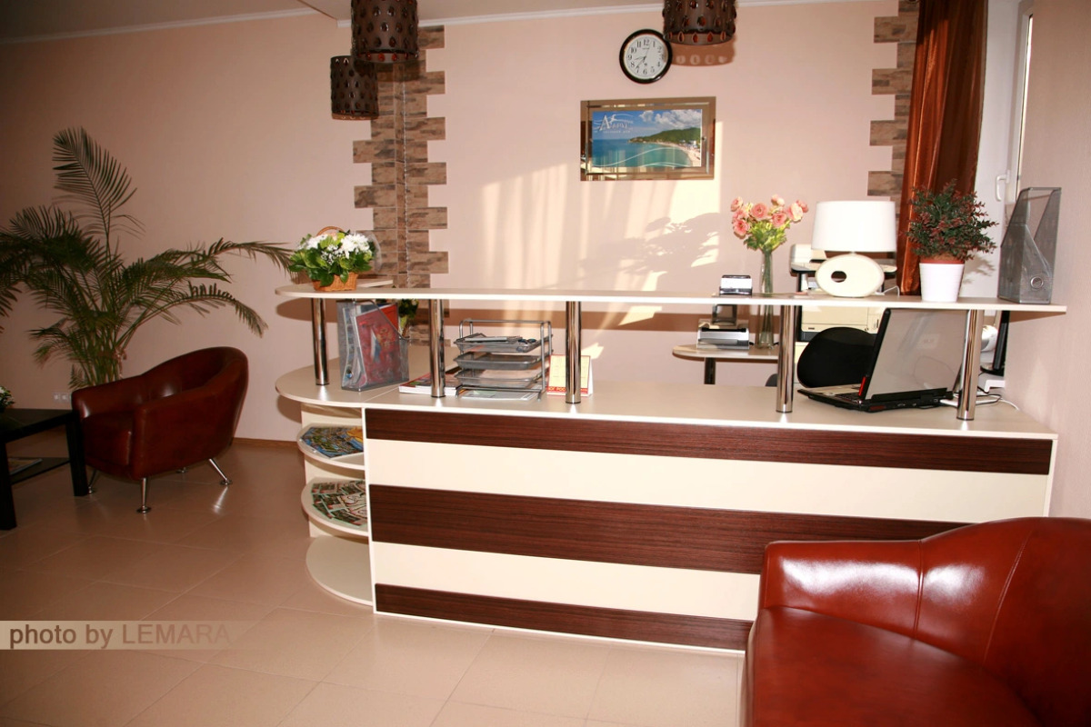 Отель Ларус