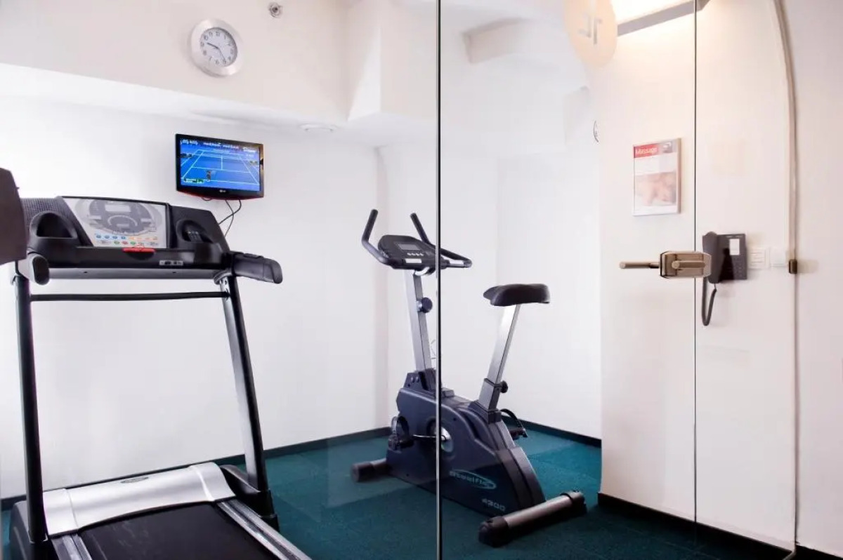 Отель Opera Garden