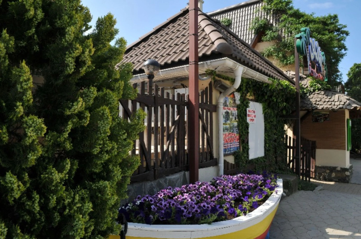 Отель Оазис