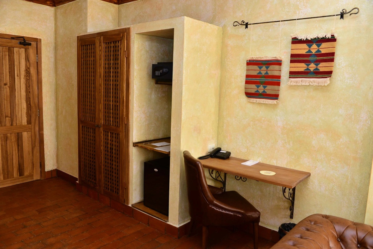 Отель Кавказ