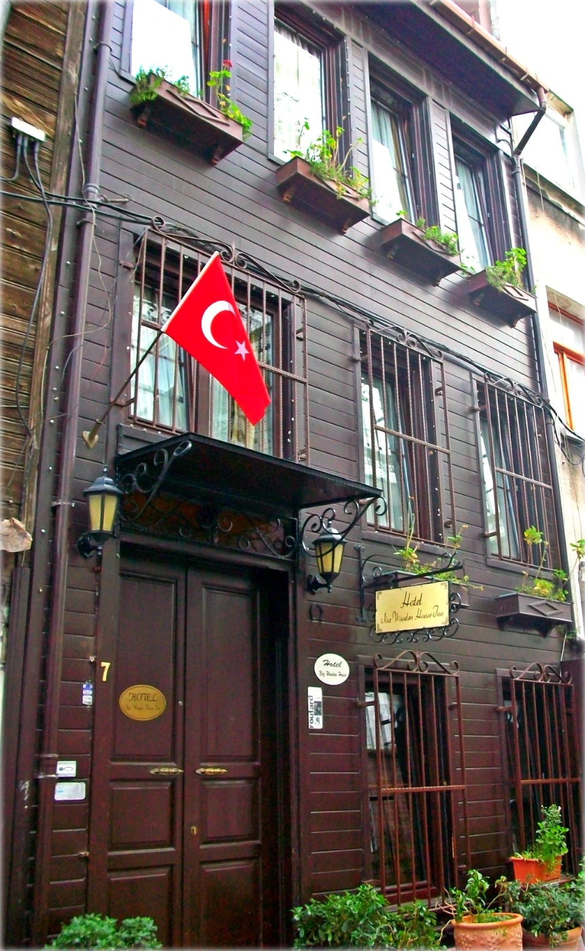 Отель Naz Wooden House Inn