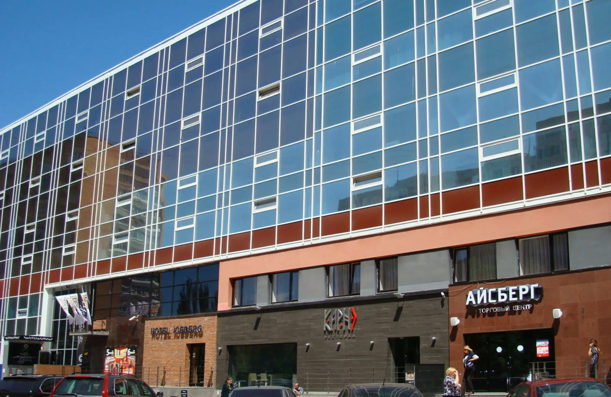 Отель Айсберг