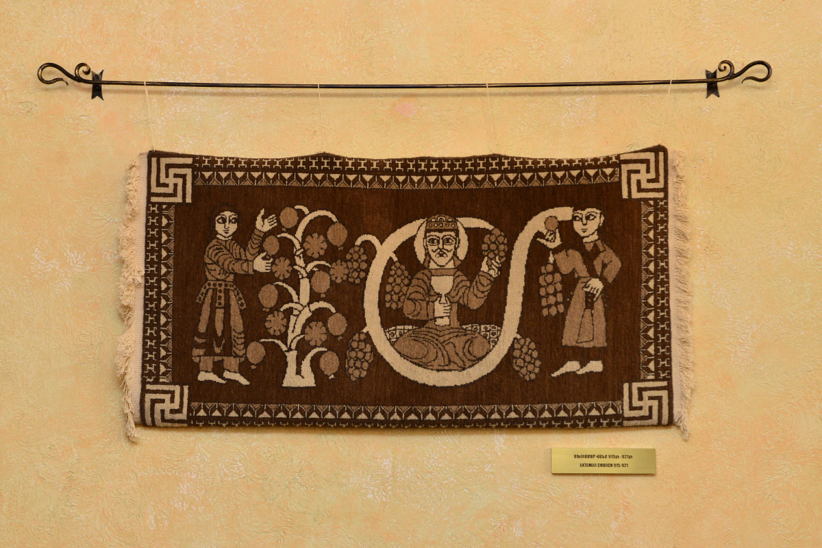 Отель Кавказ