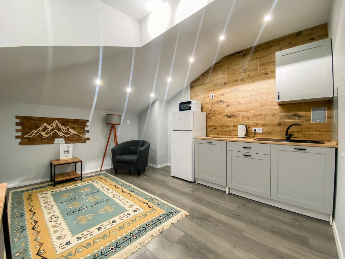 Квартира С Панорамным Видом на Озеро и Горы