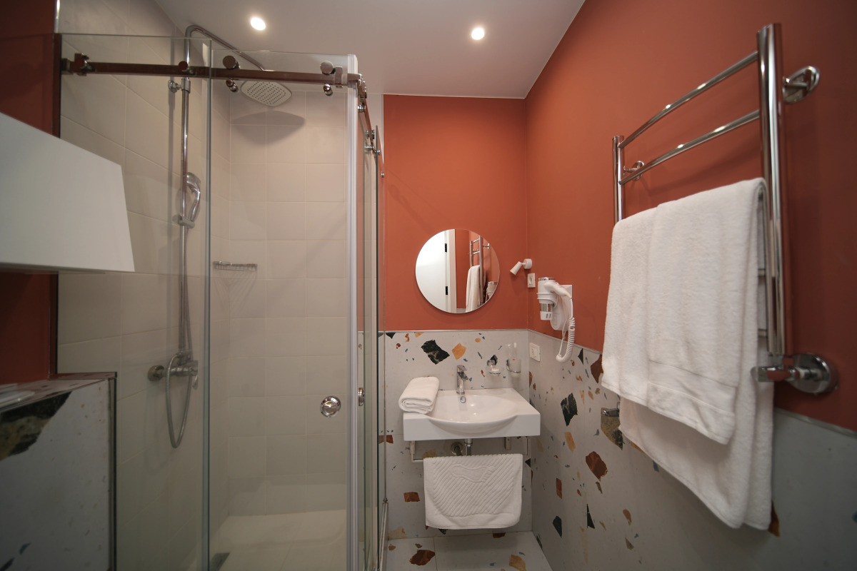 Апартаменты улучшенные в центре города от Sweet Home