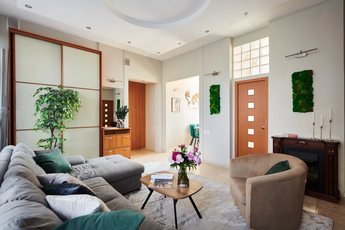 Квартира GM Apartments Стильная Трехкомнатная в Доме на Набережной