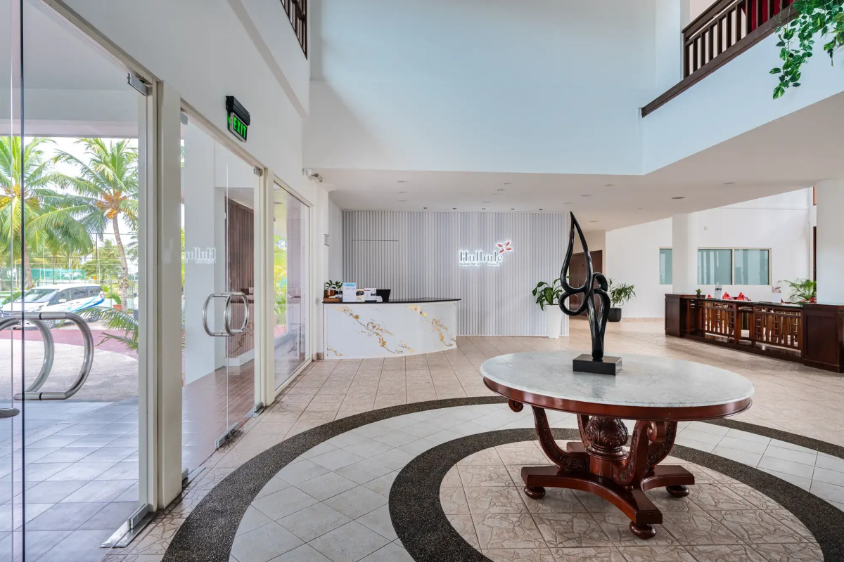 Отель Hulhule Island