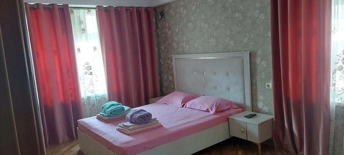 Апартаменты 2-х комнатная квартира на Расула Гамзатова