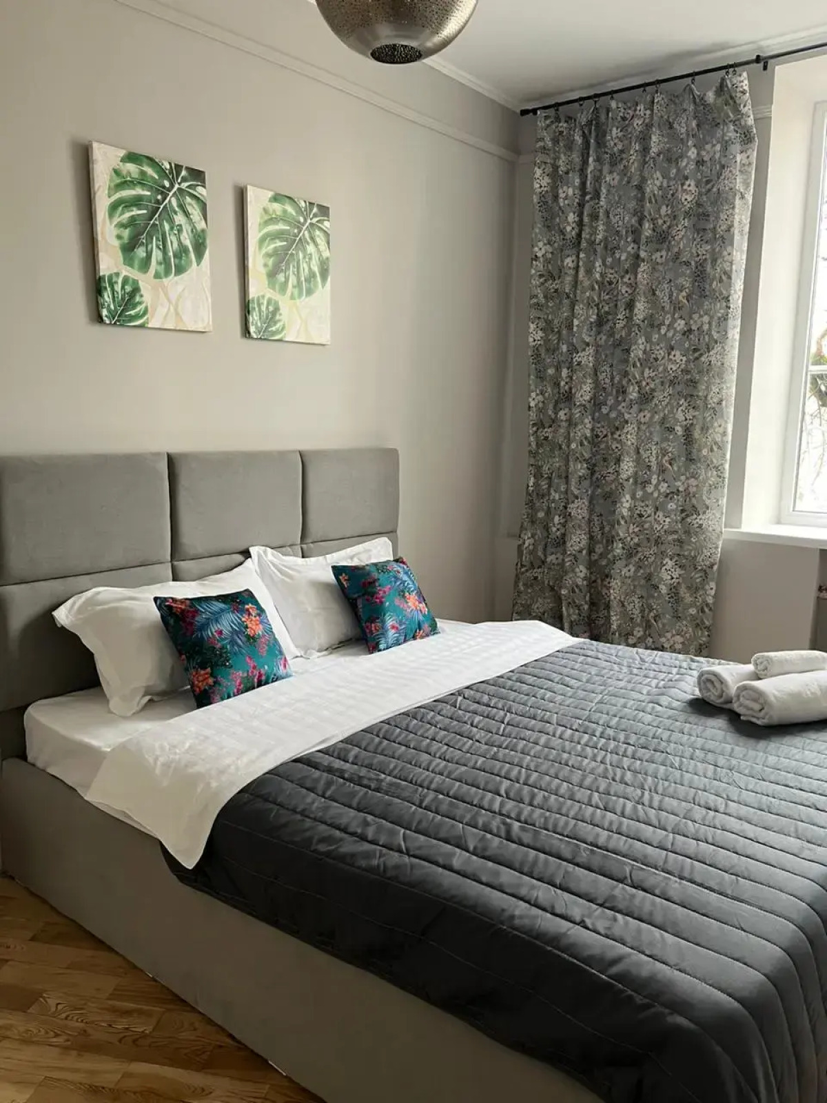 Квартира M.O.O.N APARTMENTS  Толе би Тулебаева кв 8 Центр