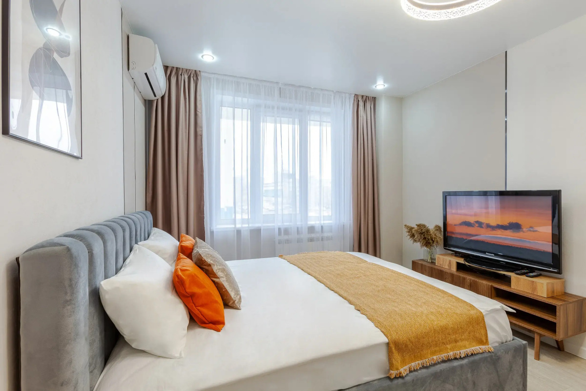 Апартаменты RentPlaza премиум в центре на Луначарского