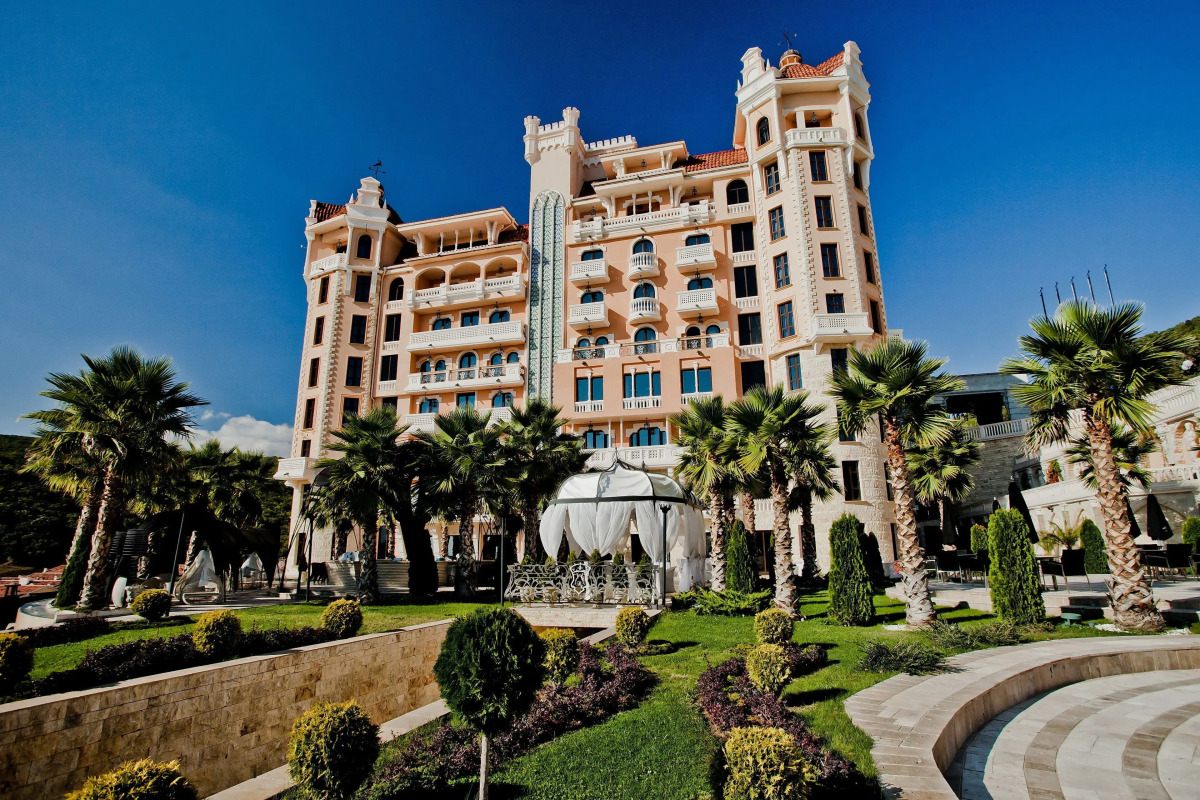 Royal Castle Design & SPA Hotel