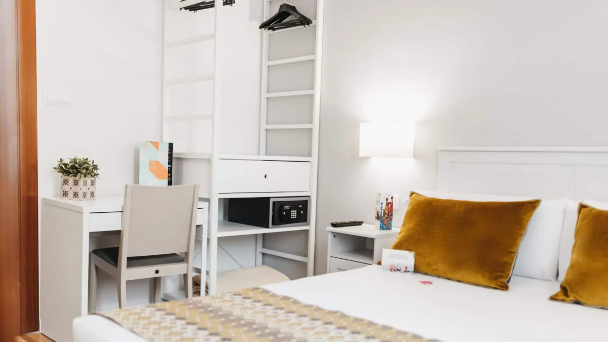 Отель Oriente Atiram